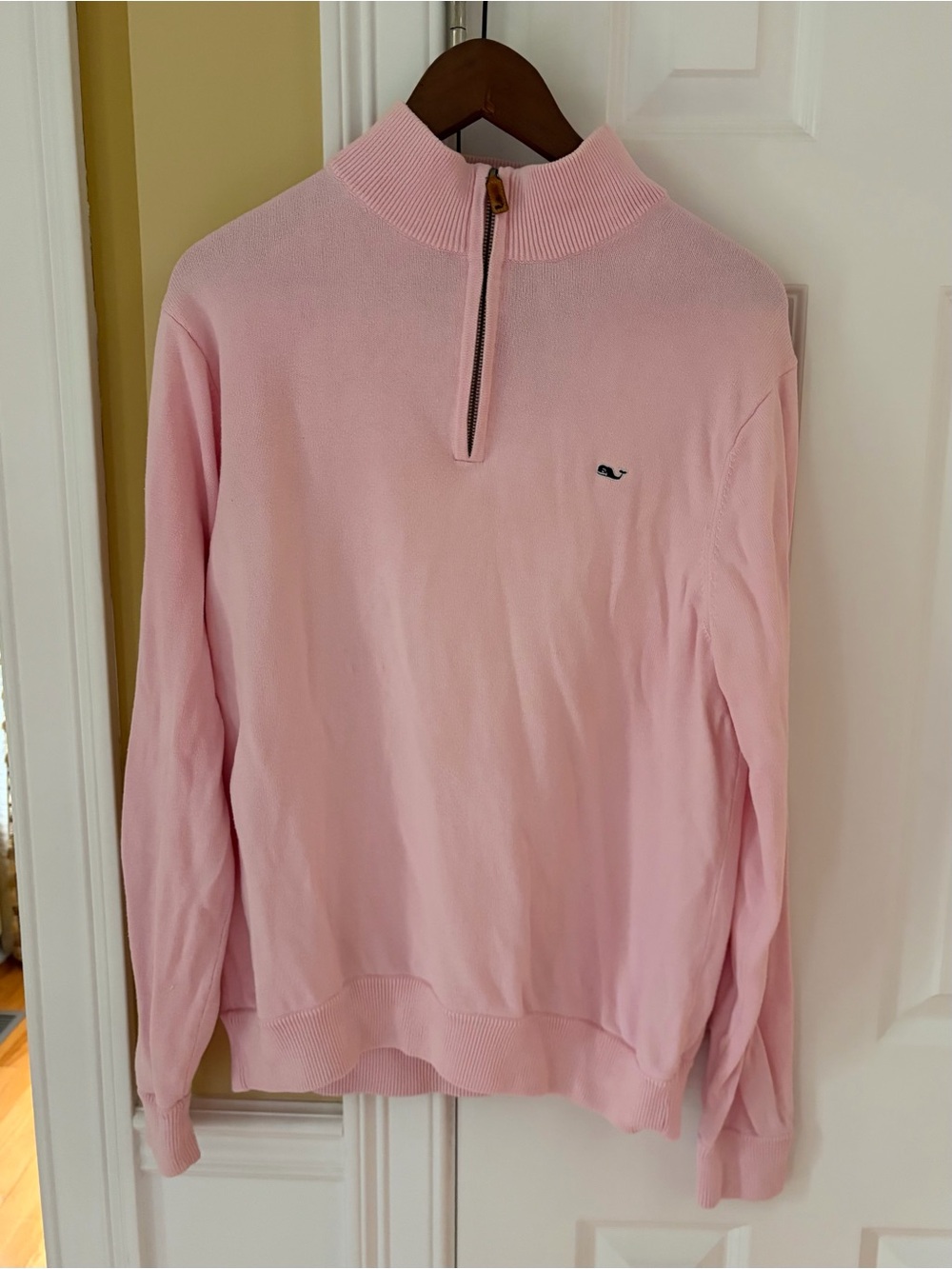 Vineyard Vines Men's Pink Quarter-Zip Pullover - size medium